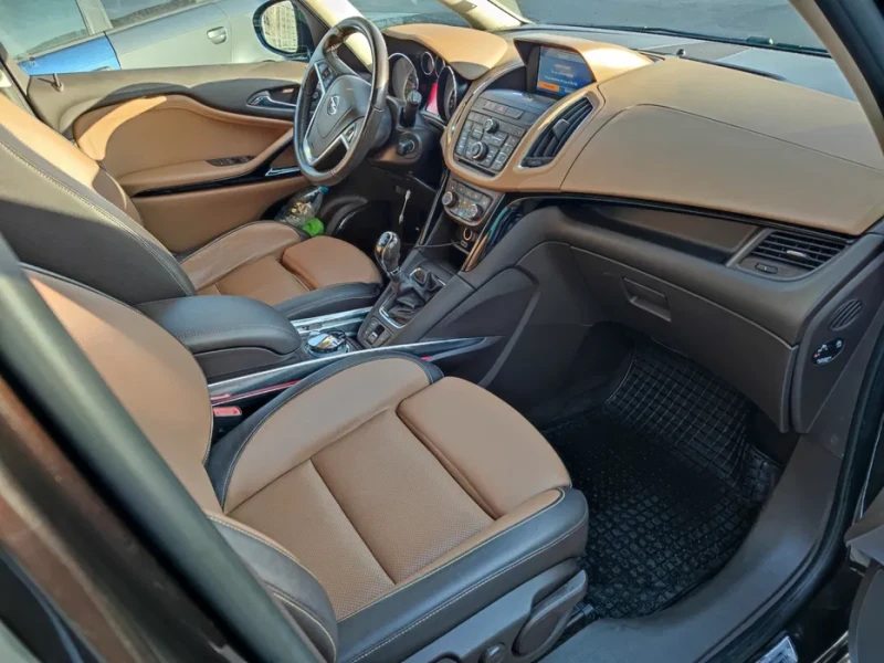 Opel Zafira C, снимка 7 - Автомобили и джипове - 52847381