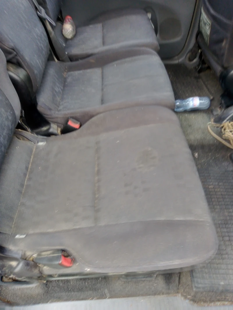 Toyota Avensis verso Ван, снимка 13 - Автомобили и джипове - 52848985