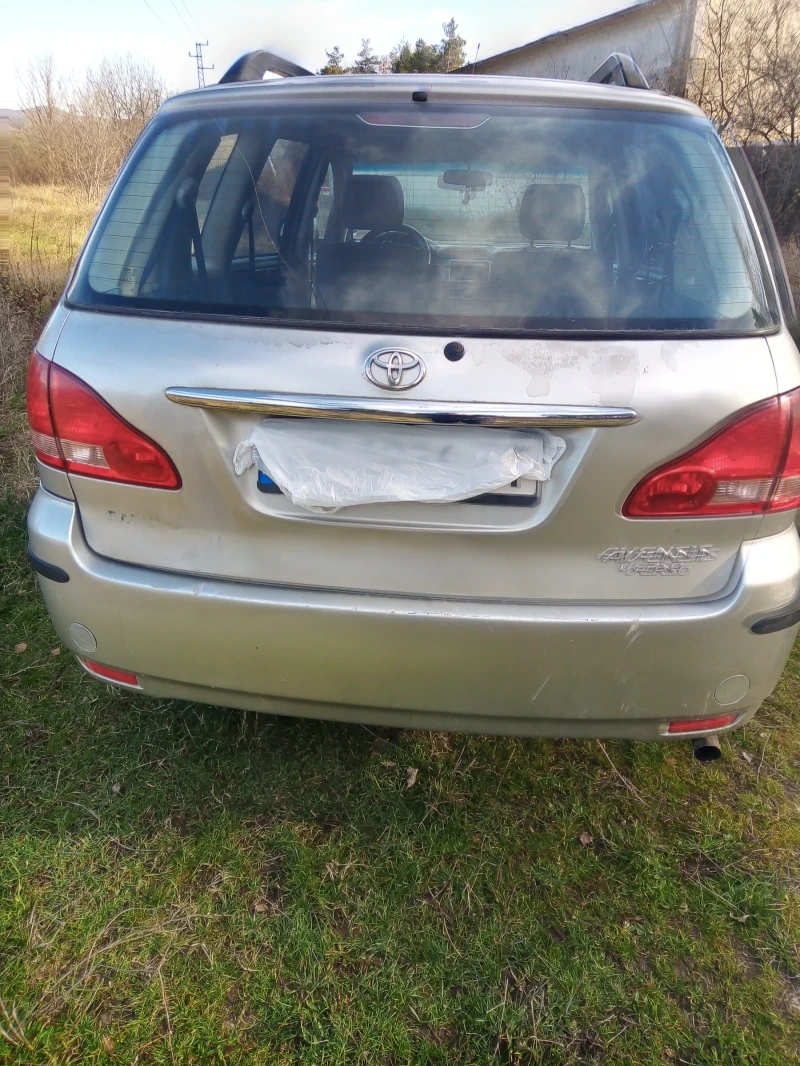 Toyota Avensis verso Ван, снимка 5 - Автомобили и джипове - 52848985