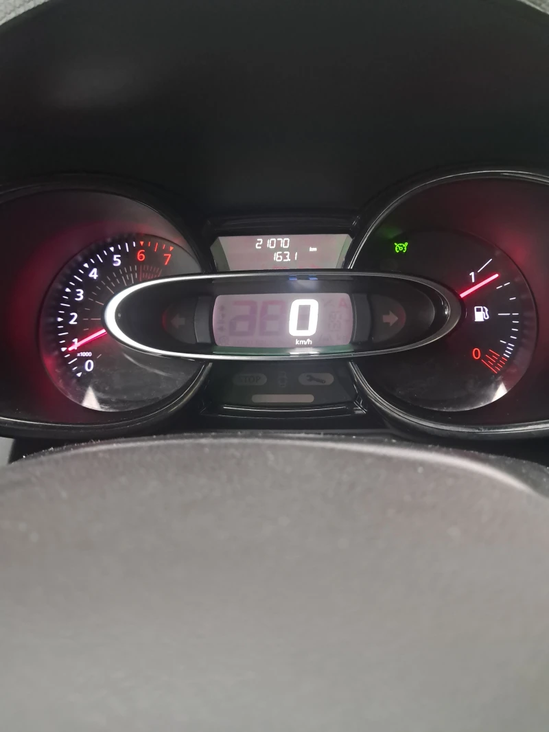 Renault Clio 21 000 км., снимка 9 - Автомобили и джипове - 53185030