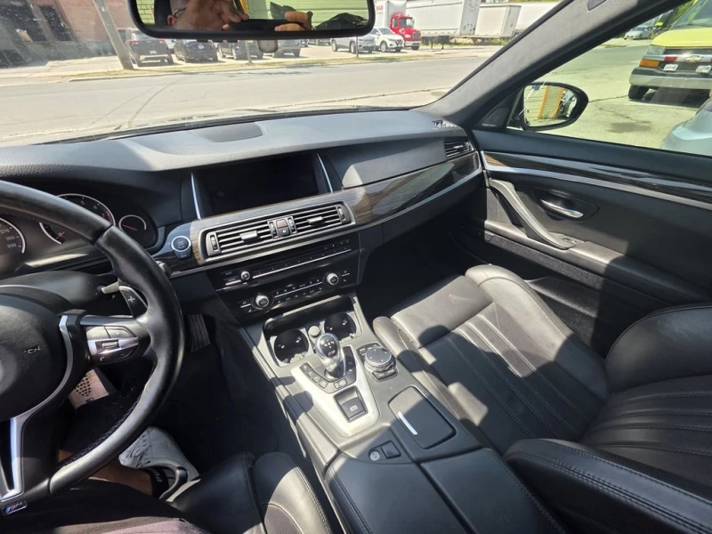 BMW M5  * CARFAX * ДИСТРОНИК * ВТОРИ КОМПЛЕКТ ДЖАНТИ, снимка 17 - Автомобили и джипове - 53383486