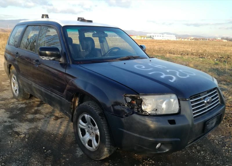 Subaru Forester 2.0i/158кс/4x4, снимка 6 - Автомобили и джипове - 23657402