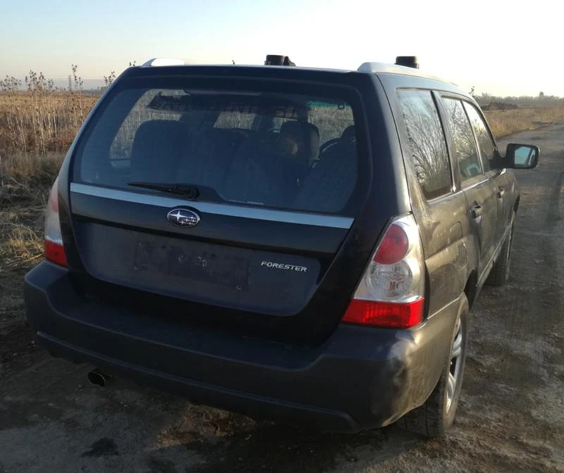 Subaru Forester 2.0i/158кс/4x4, снимка 7 - Автомобили и джипове - 23657402