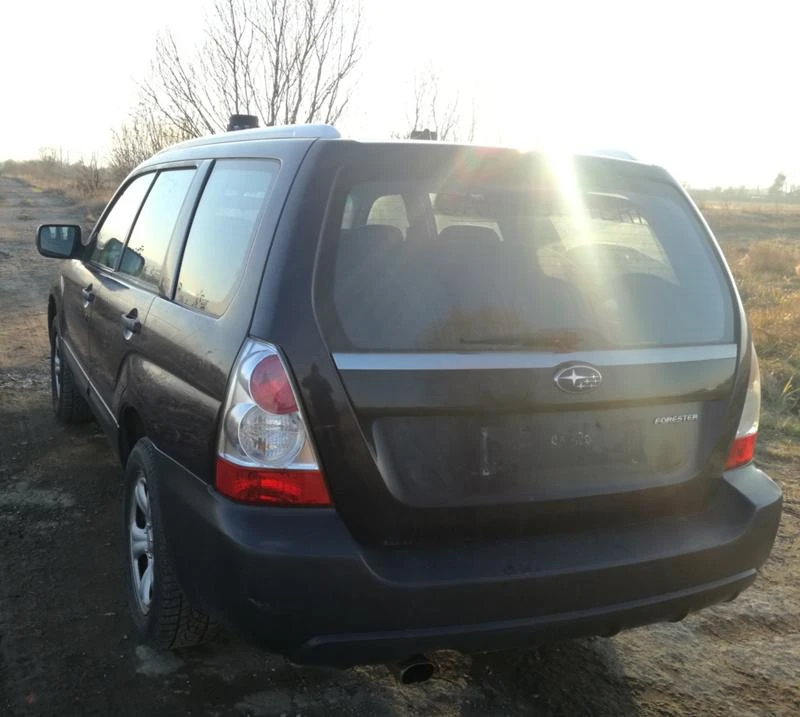 Subaru Forester 2.0i/158кс/4x4, снимка 8 - Автомобили и джипове - 23657402