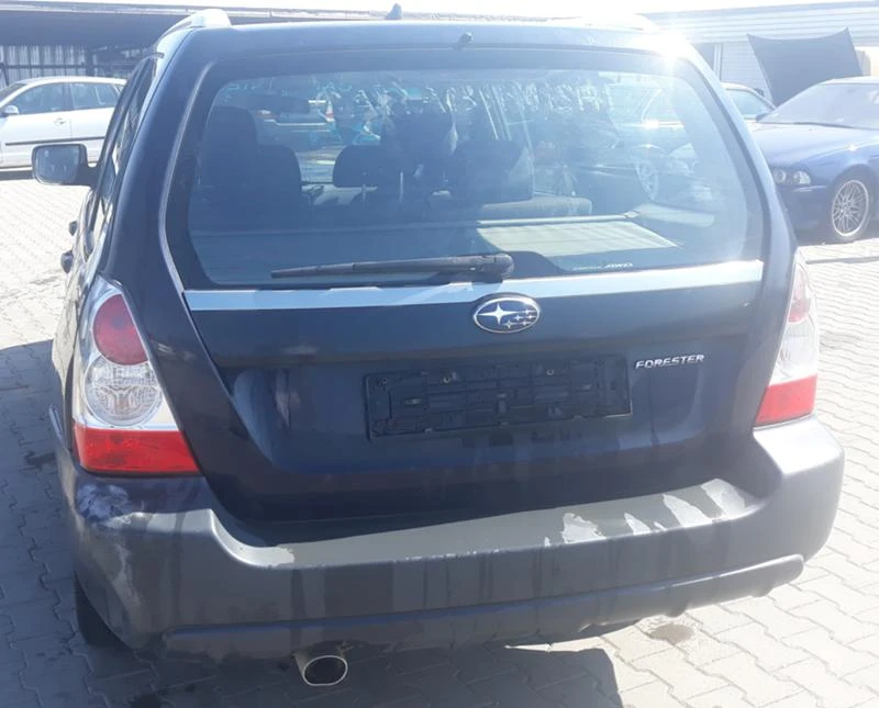 Subaru Forester 2.0i/158кс/4x4, снимка 4 - Автомобили и джипове - 23657402