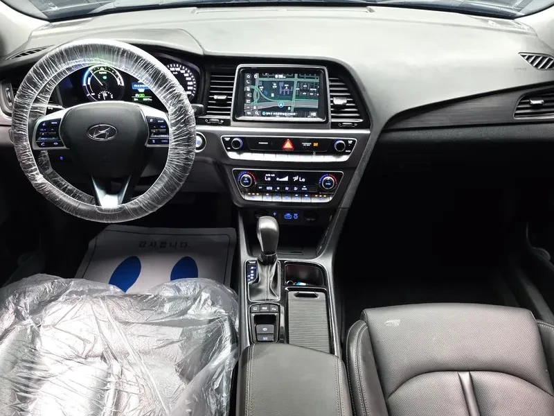 Hyundai Sonata Hybrid Premium, снимка 7 - Автомобили и джипове - 55939258