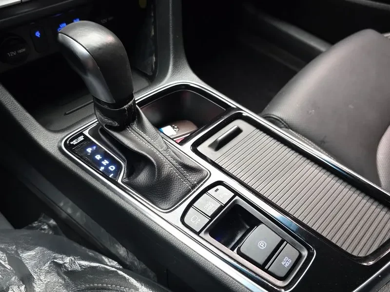 Hyundai Sonata Hybrid Premium, снимка 9 - Автомобили и джипове - 55939258