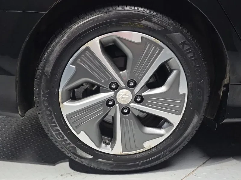 Hyundai Sonata Hybrid Premium, снимка 5 - Автомобили и джипове - 55939258