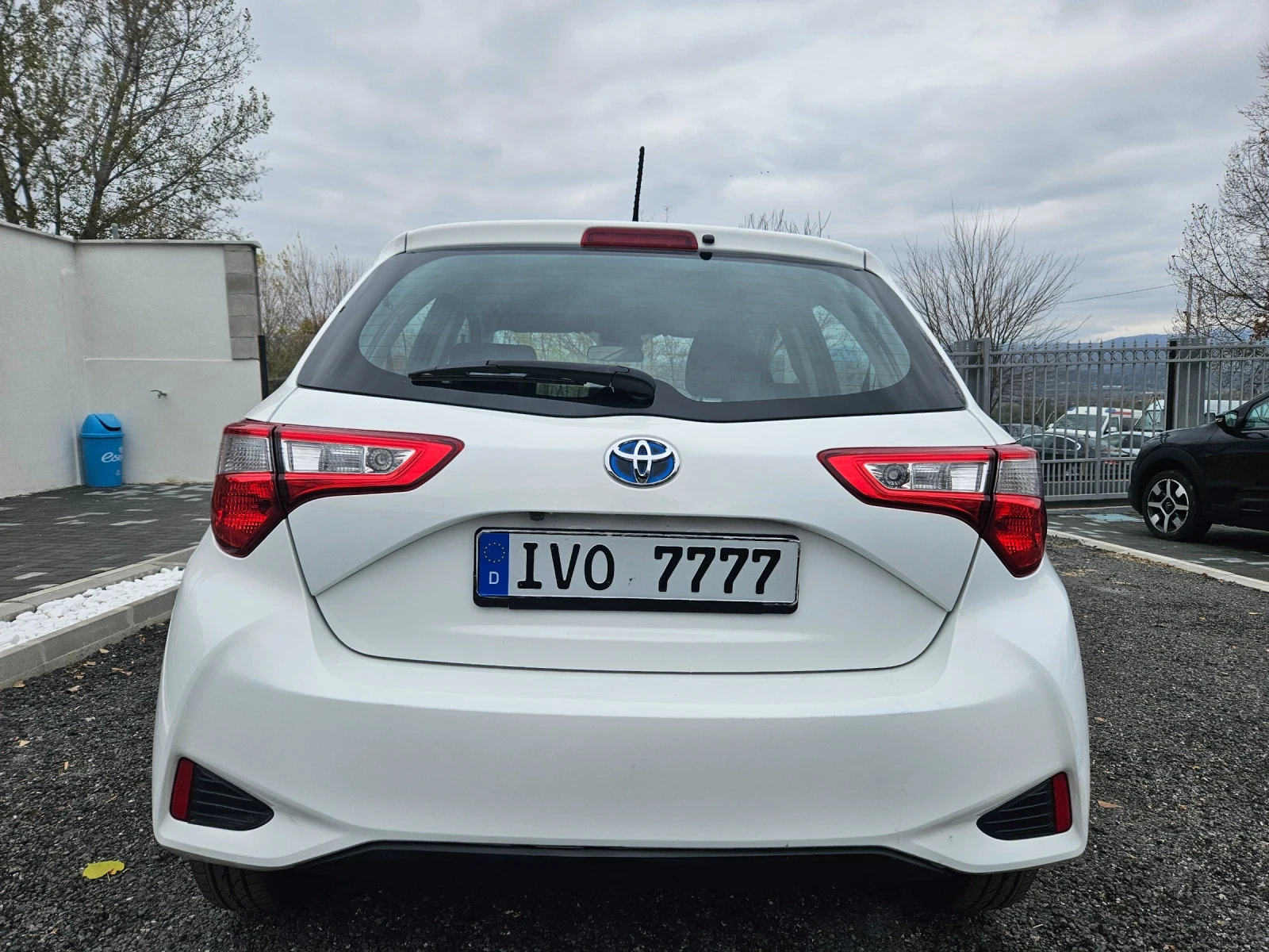 Toyota Yaris 1.5 Hybrid - изображение 3