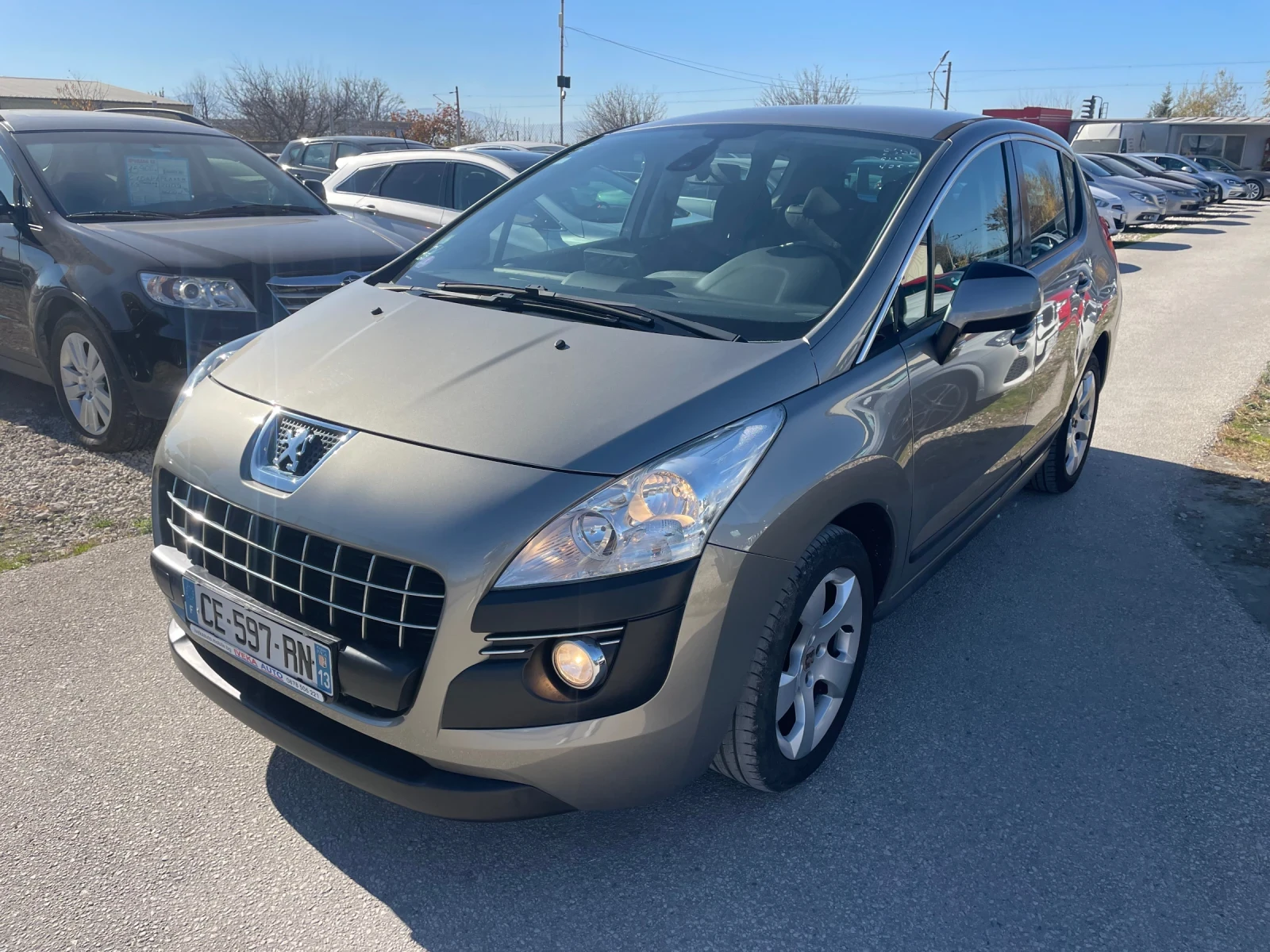 Peugeot 3008 1.6i Full Options  - [1] 