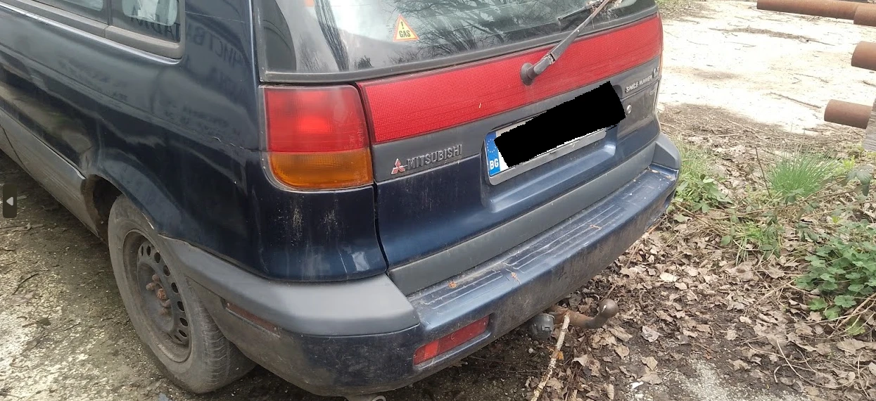 Mitsubishi Space runner GLX - изображение 3