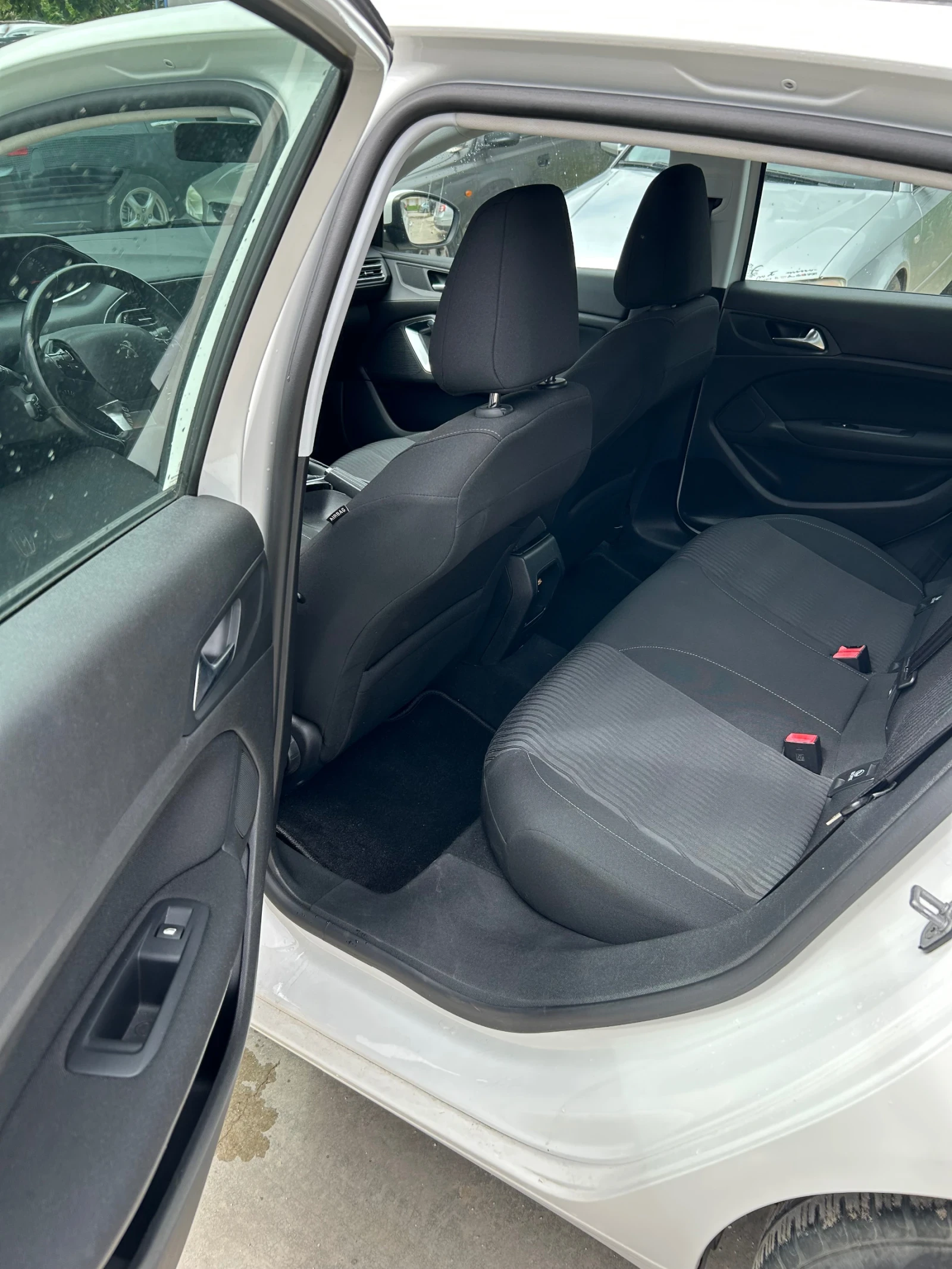 Peugeot 308  - изображение 8