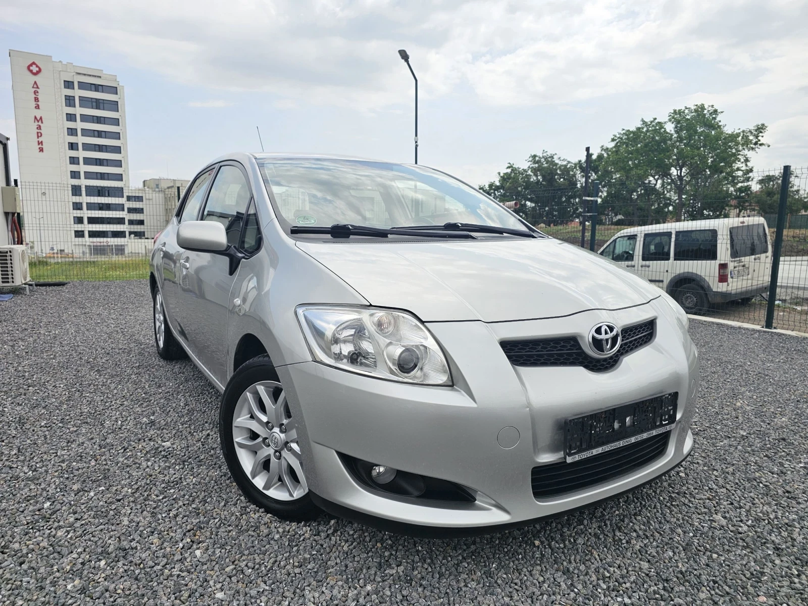 Toyota Auris 1.6VVT-i 126К.С. - изображение 3
