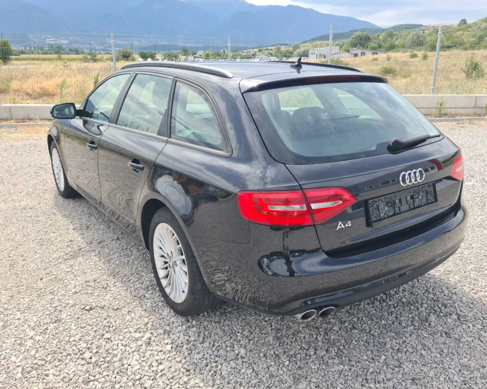 Audi A4 2.0TDI/150кс/АВТОМАТ.Уникално състояние.NEW./ - изображение 8
