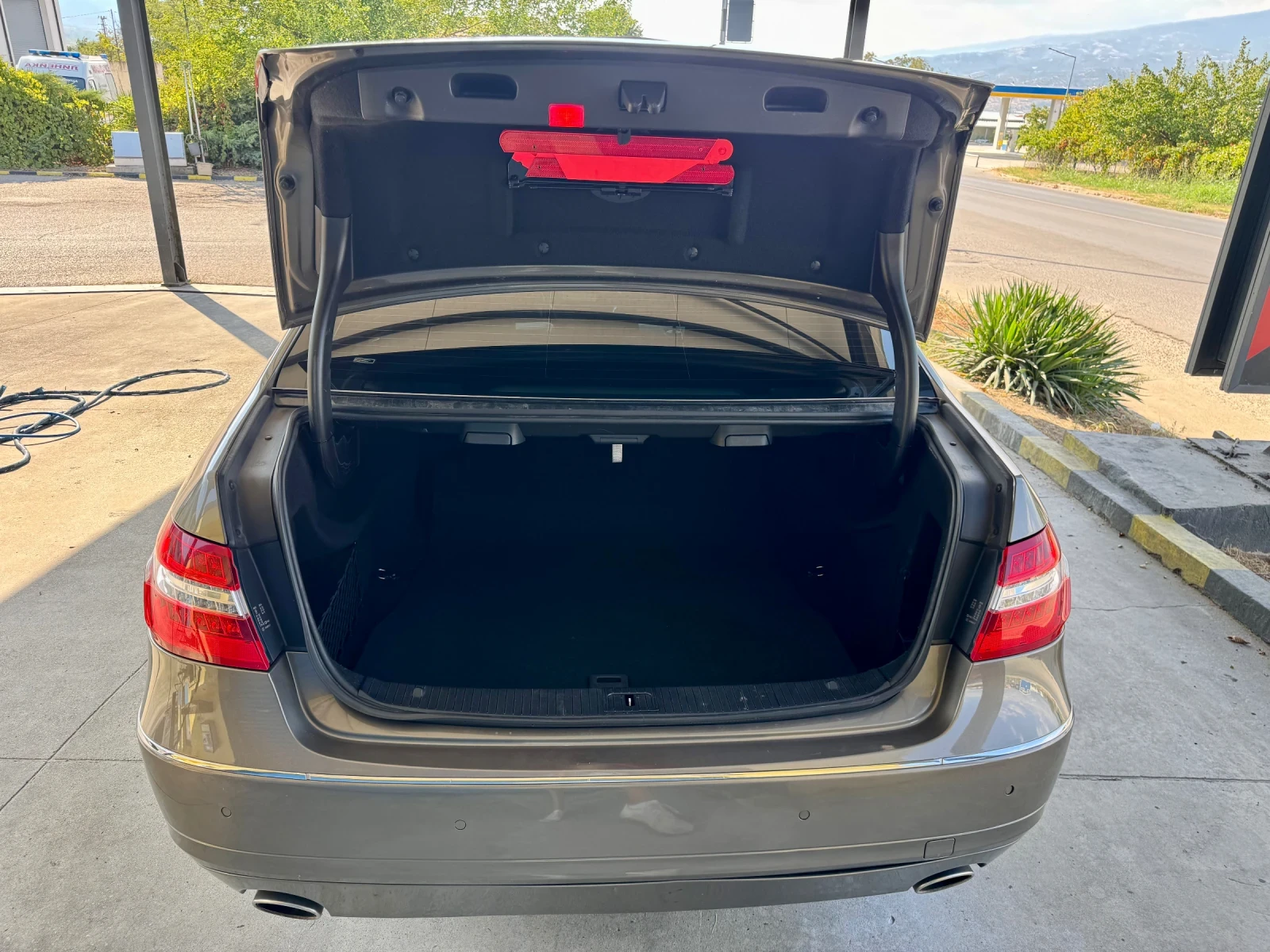 Mercedes-Benz E 350 CDI Avantgarde Bi-xenon ������� ����� | Mobile.bg � ����������� 11