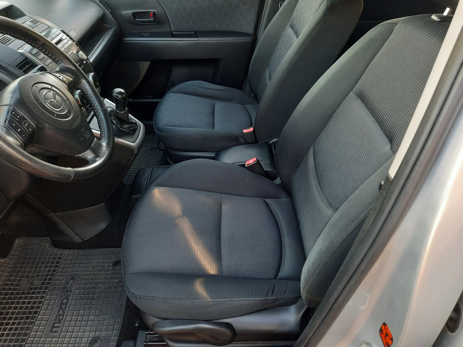 Mazda 5 2.0D 7 места - изображение 9