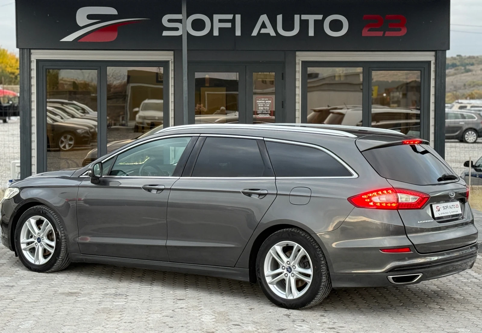 Ford Mondeo 2.0 TDCI!TITANIUM! Пълна сервизна история! - изображение 5