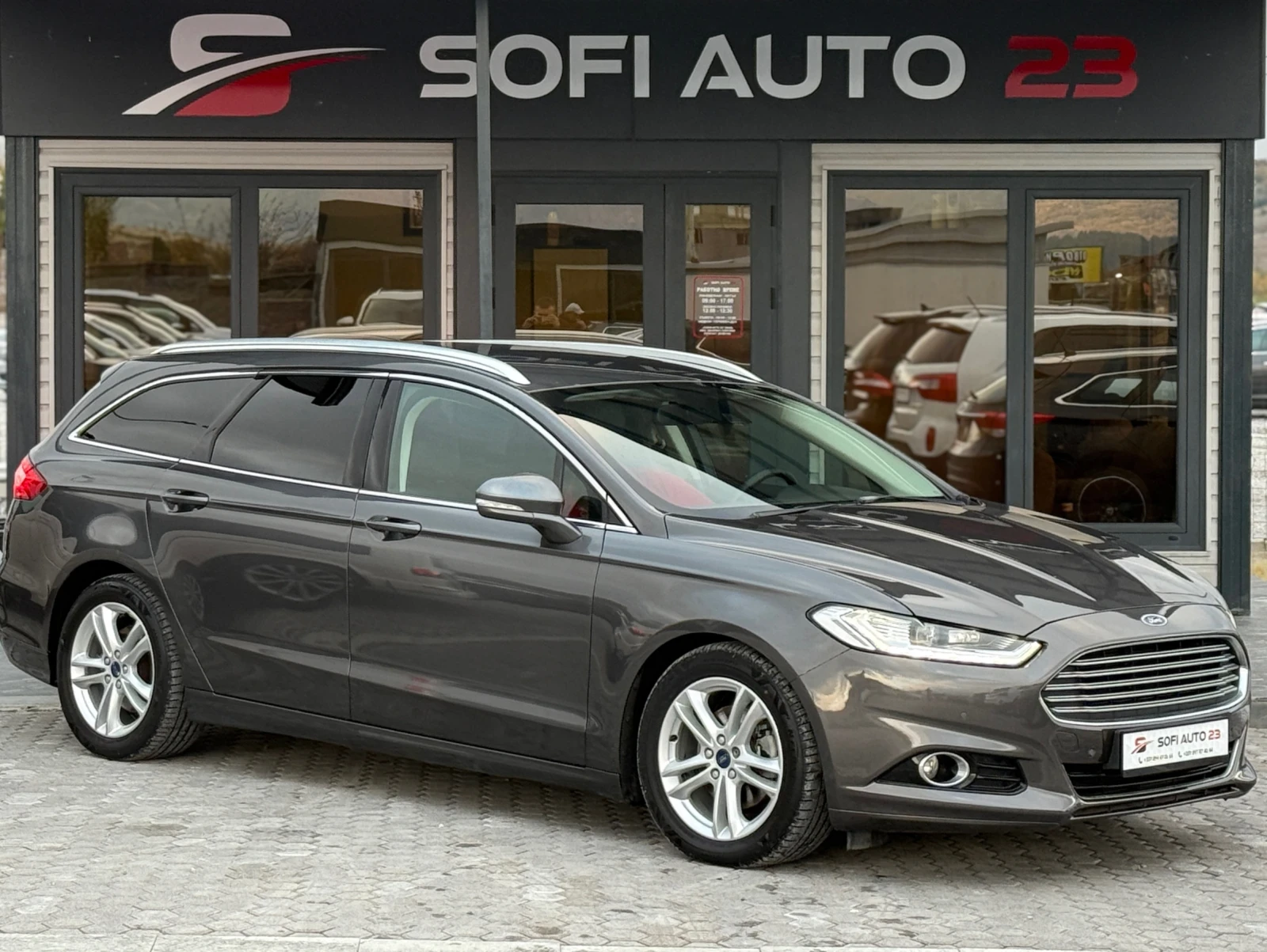 Ford Mondeo 2.0 TDCI!TITANIUM! Пълна сервизна история! - изображение 2