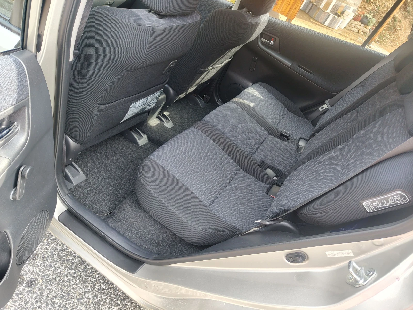 Toyota Corolla verso | Mobile.bg � ����������� 11