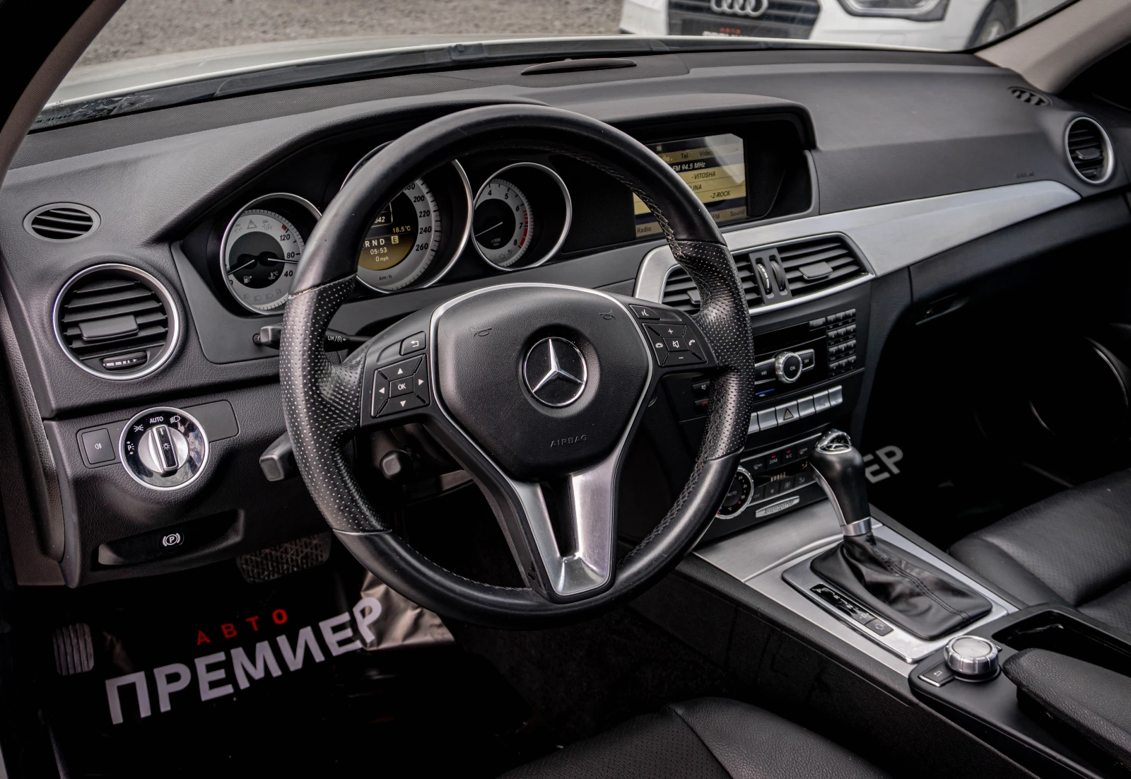 Mercedes-Benz C 200 АMG-PACK-ПЕРФЕКТНО СЪСТОЯНИЕ-РЕАЛНИ КМ!, снимка 7 - Автомобили и джипове - 53975356