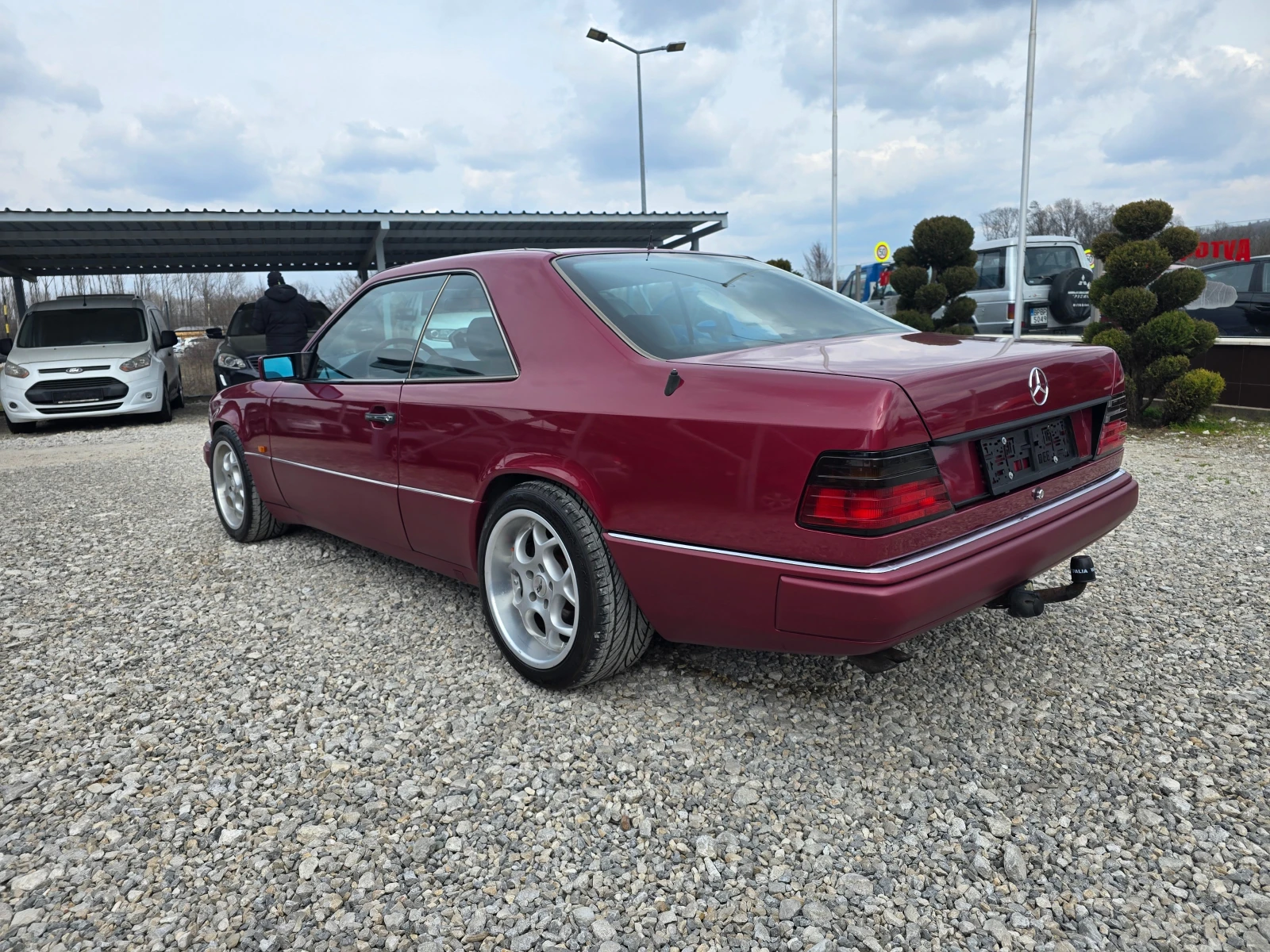 Mercedes-Benz 124 300CE-24V КЛИМАТИК ! ! РЕАЛНИ КИЛОМЕТРИ, снимка 3 - Автомобили и джипове - 53993153