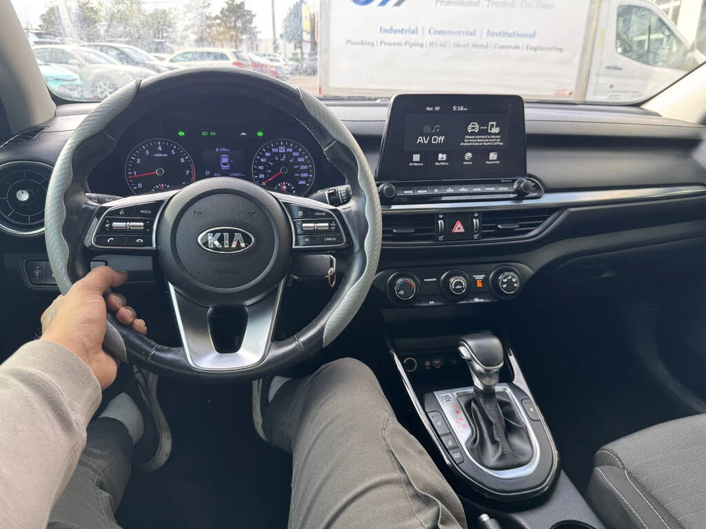 Kia Forte EX FWD АвтоКредит  (ЦЕНА ДО БГ), снимка 3 - Автомобили и джипове - 54384752