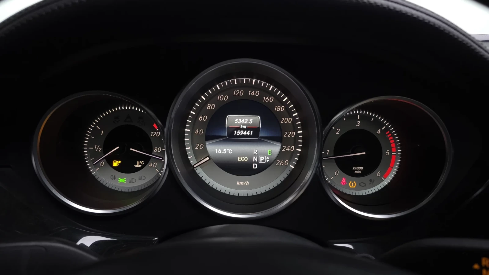 Mercedes-Benz CLS 250 * 360 * ПОДГРЕВИ * 4MATIC * ЛЮК, снимка 12 - Автомобили и джипове - 54509471