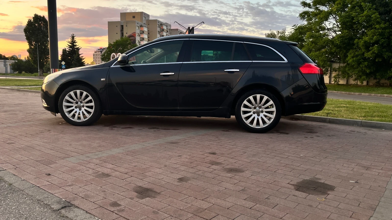 Opel Insignia, снимка 4 - Автомобили и джипове - 54877372