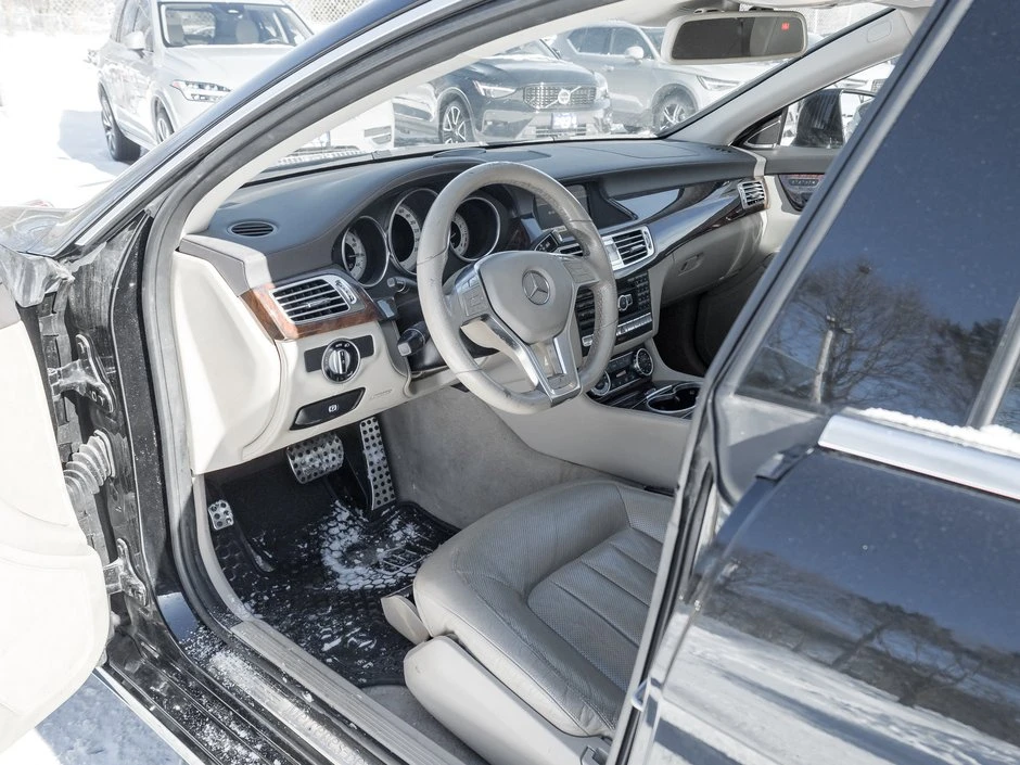 Mercedes-Benz CLS 550 4Matic AMG пакет, снимка 8 - Автомобили и джипове - 54878598
