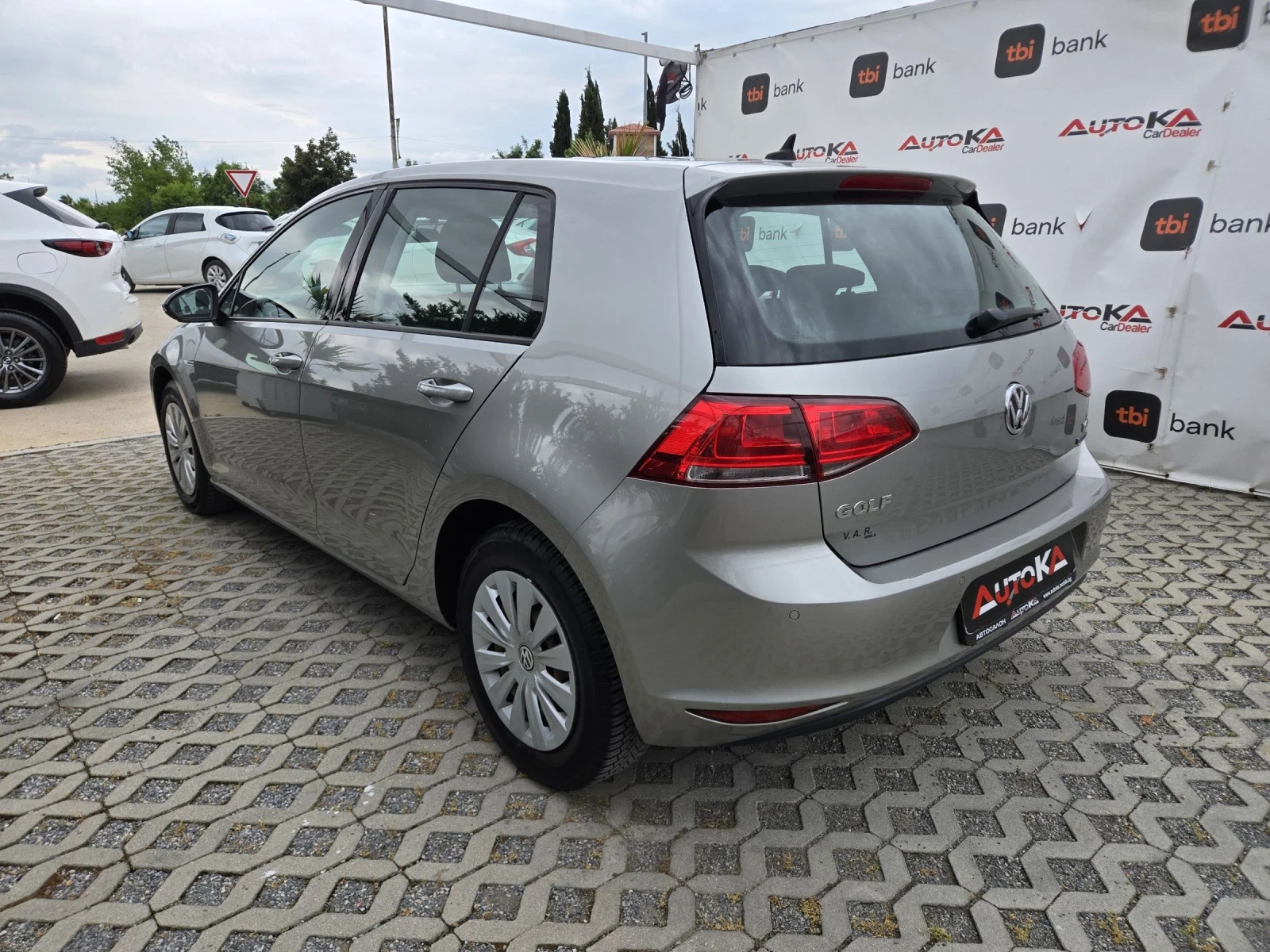 VW Golf 1.4TGI-110кс= ФАБРИЧЕН МЕТАН= АВТОПИЛОТ= СЕРВ.ИСТО, снимка 5 - Автомобили и джипове - 54891450
