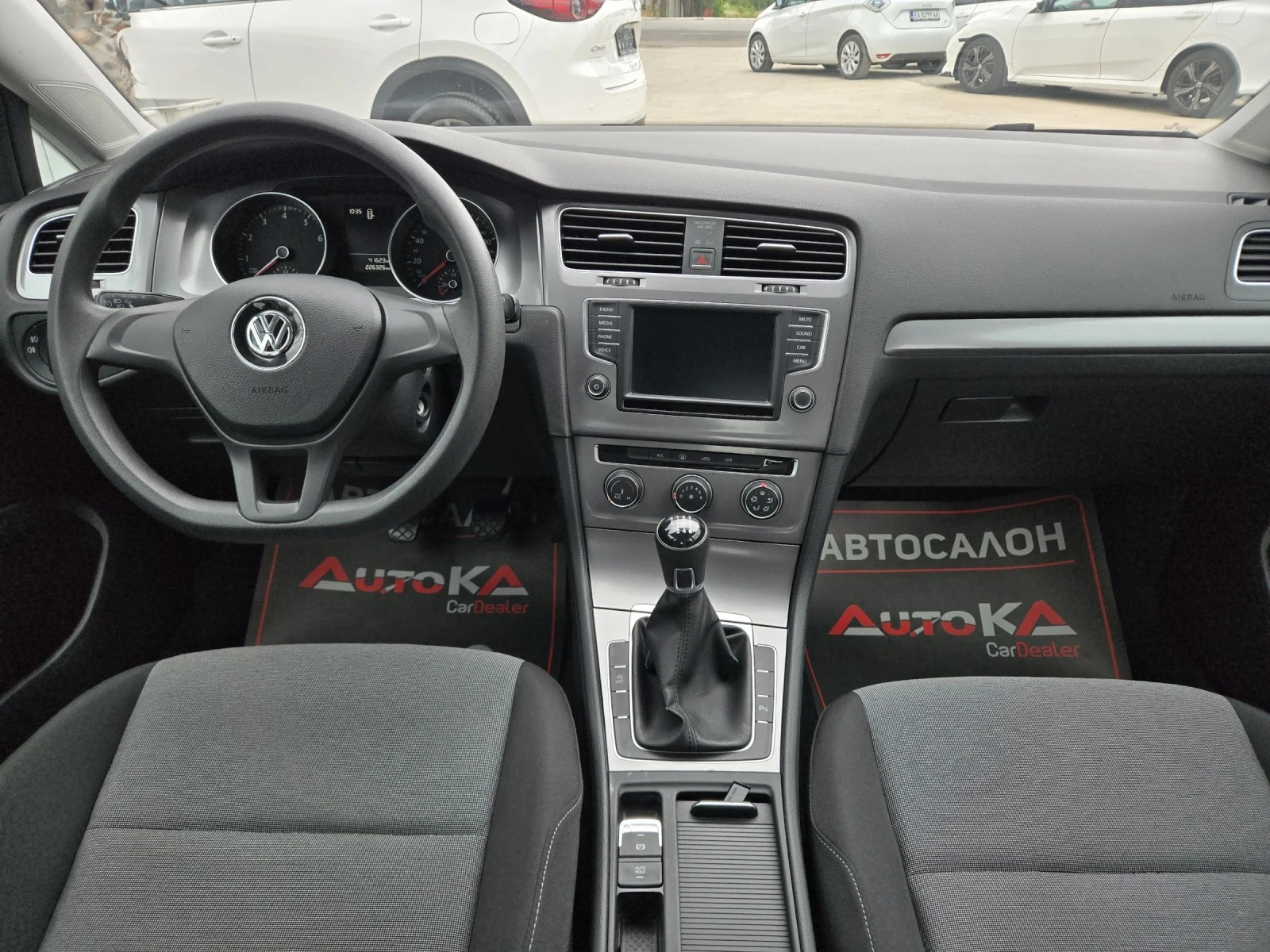 VW Golf 1.4TGI-110кс= ФАБРИЧЕН МЕТАН= АВТОПИЛОТ= СЕРВ.ИСТО, снимка 12 - Автомобили и джипове - 54891450