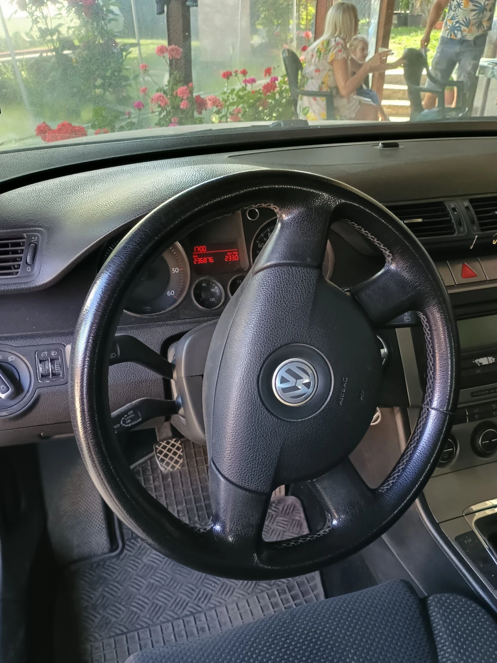 VW Passat 2.0tdi, снимка 8 - Автомобили и джипове - 55085598