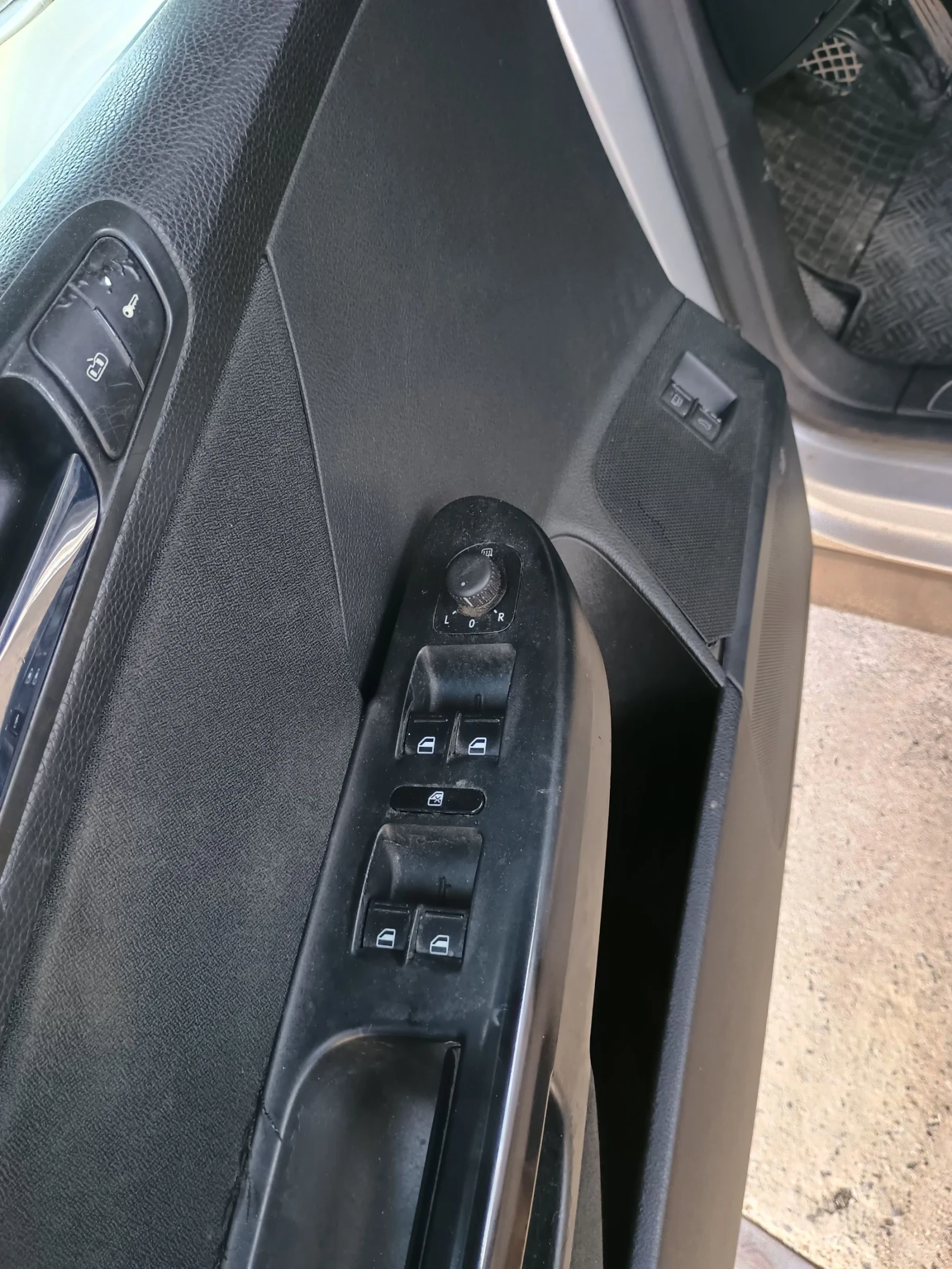 VW Passat 2.0tdi, снимка 11 - Автомобили и джипове - 55085598