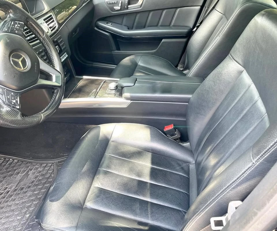 Mercedes-Benz E 400 * CARFAX * NAVi * ОПЦИЯ ЗА ФИНАНСИРАНЕ * , снимка 5 - Автомобили и джипове - 55221518