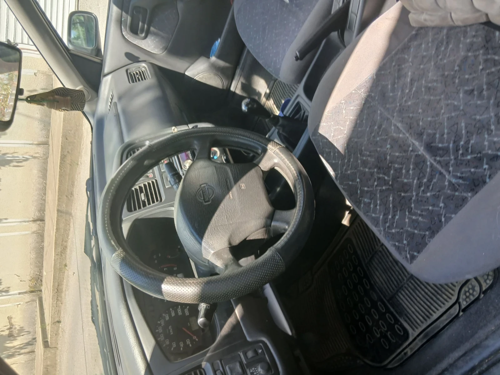 Nissan Primera, снимка 9 - Автомобили и джипове - 55248979