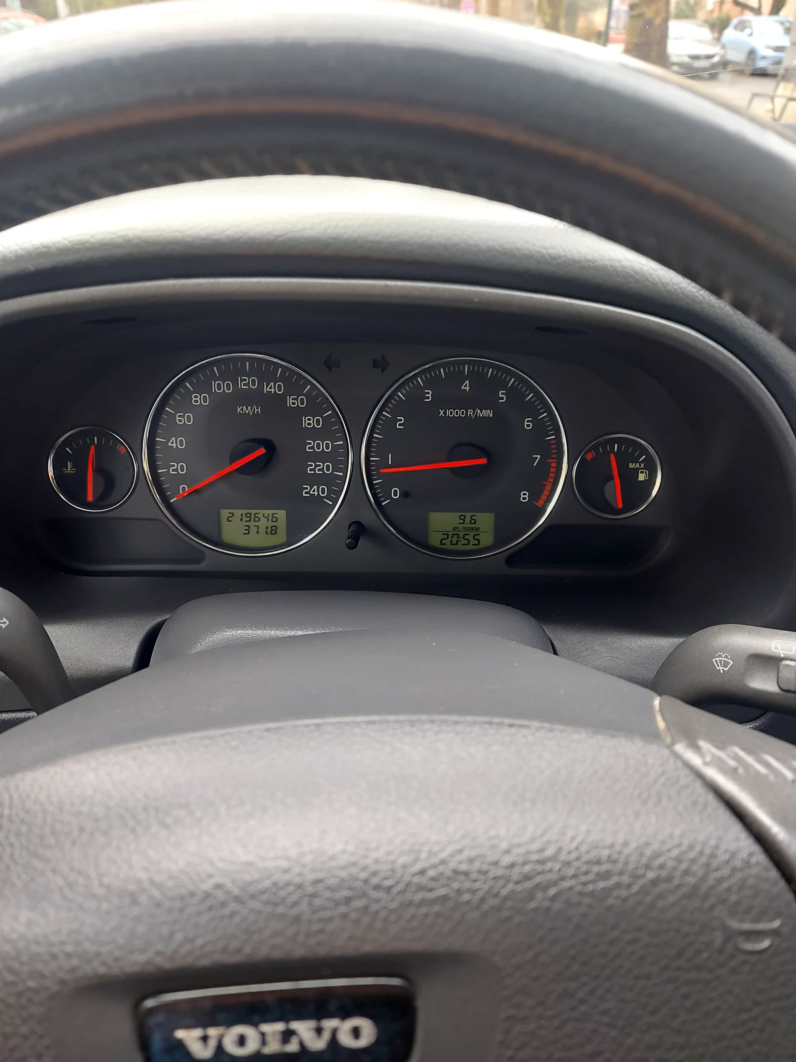 Volvo V40, снимка 7 - Автомобили и джипове - 55559839