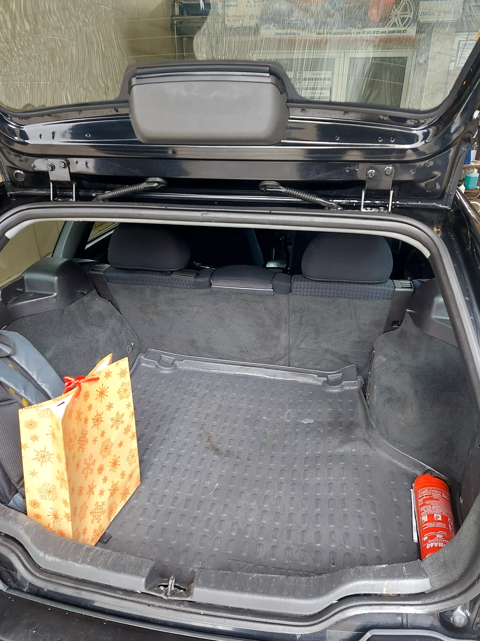 Volvo V40, снимка 17 - Автомобили и джипове - 55559839