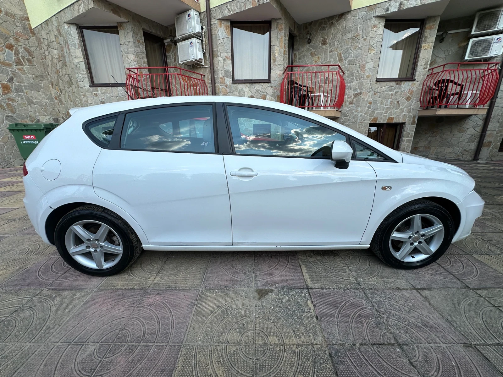 Seat Leon, снимка 3 - Автомобили и джипове - 55588870