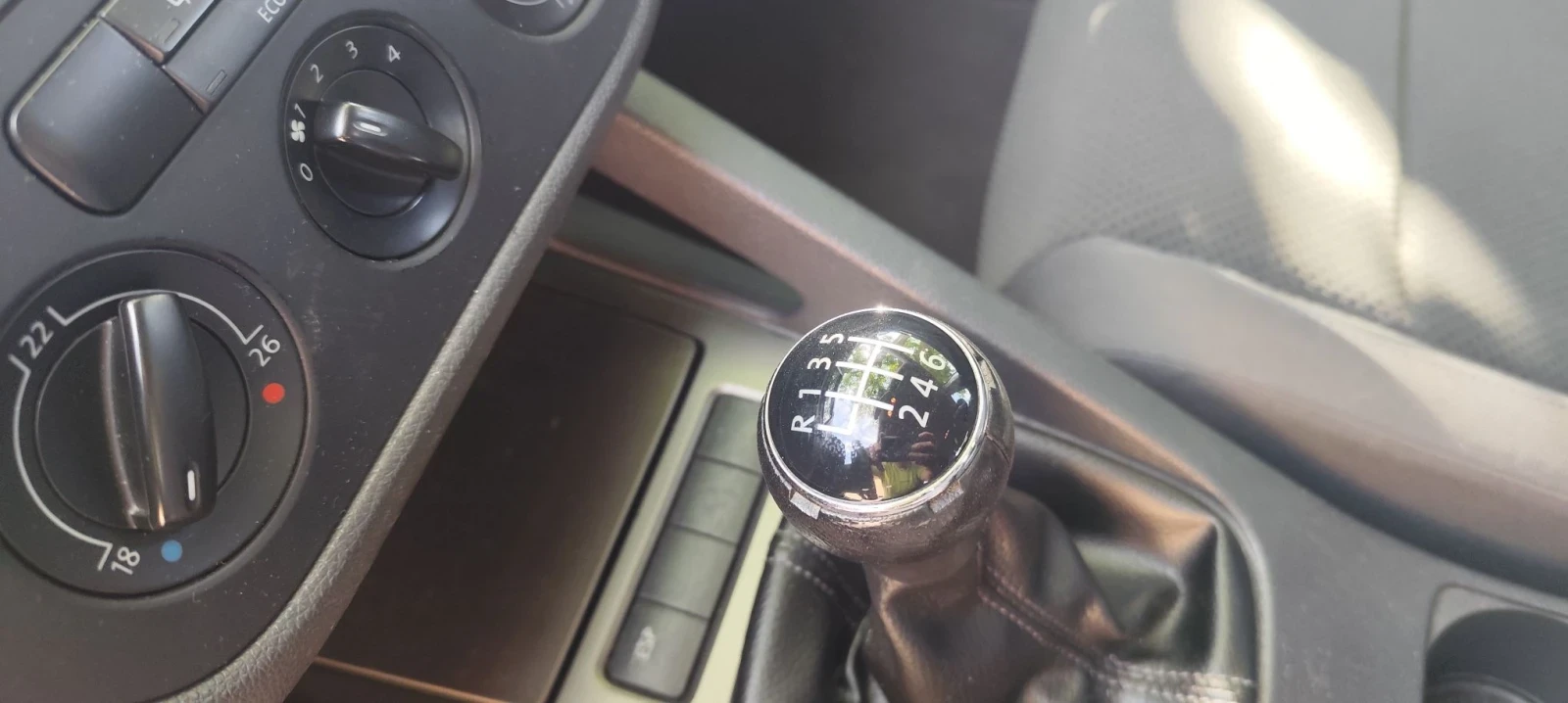 VW Golf Хечбек , снимка 6 - Автомобили и джипове - 55797354