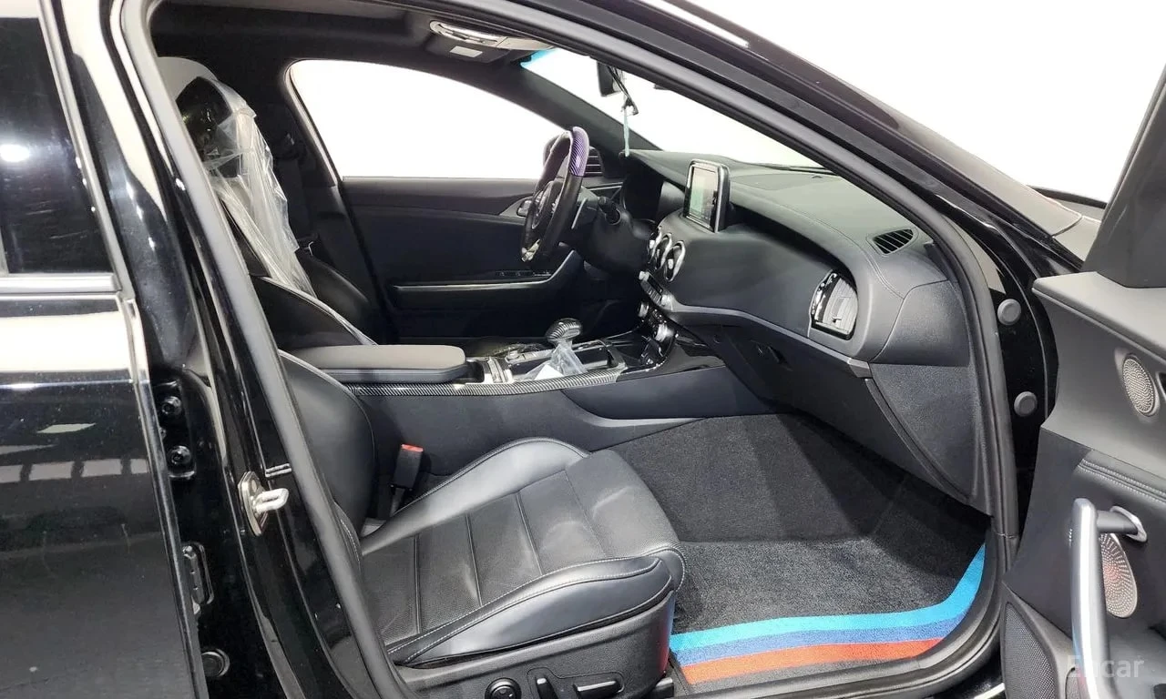 Kia Stinger 3.3 Turbo | АВТОФИНАНСИРАНЕ, снимка 11 - Автомобили и джипове - 56122346