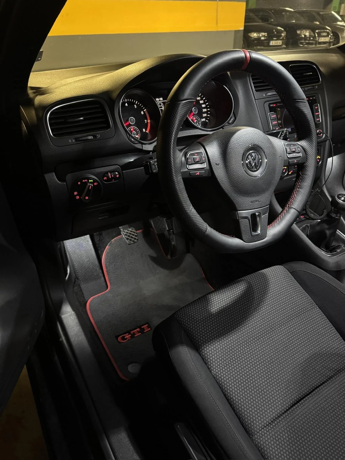 VW Golf, снимка 9 - Автомобили и джипове - 56154722
