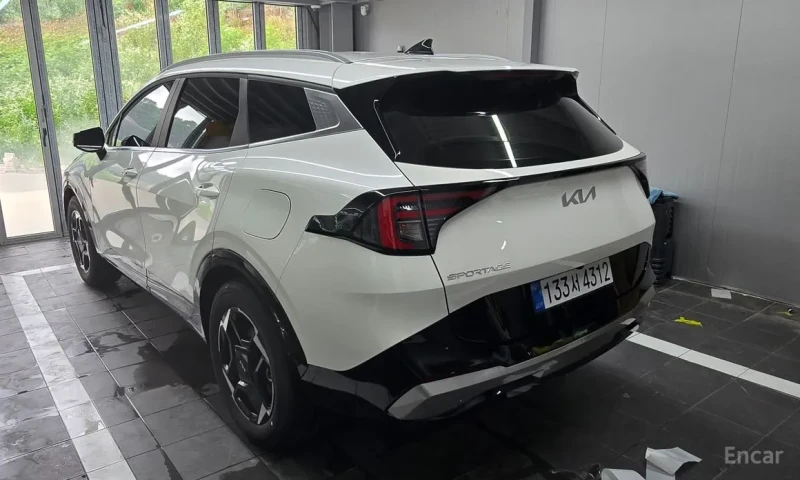 Kia Sportage 1.6 TURBO NOBLESSE* НАЙ-ДОБРА ЦЕНА В БЪЛГАРИЯ* , снимка 4 - Автомобили и джипове - 51313328