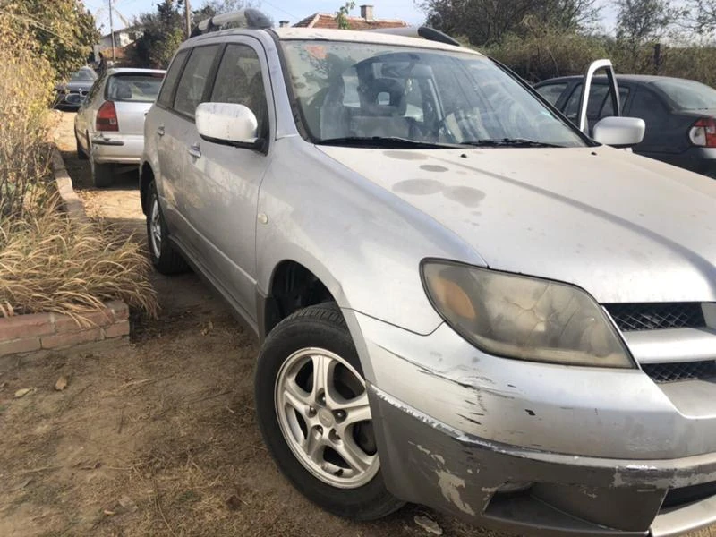 Mitsubishi Outlander 2.0i, снимка 3 - Автомобили и джипове - 27263176