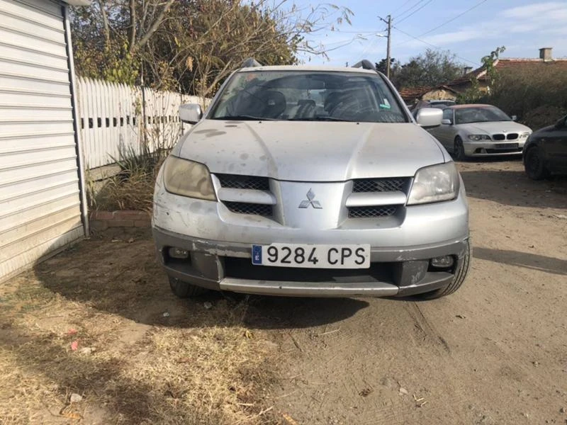 Mitsubishi Outlander 2.0i, снимка 1 - Автомобили и джипове - 27263176