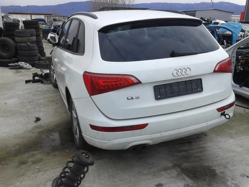 Audi Q5 2.0tdi, снимка 8 - Автомобили и джипове - 27490134