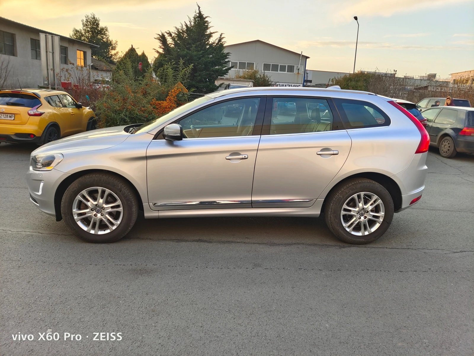 Volvo XC60 2.4D5AWD Swiss Autom. | Mobile.bg   15