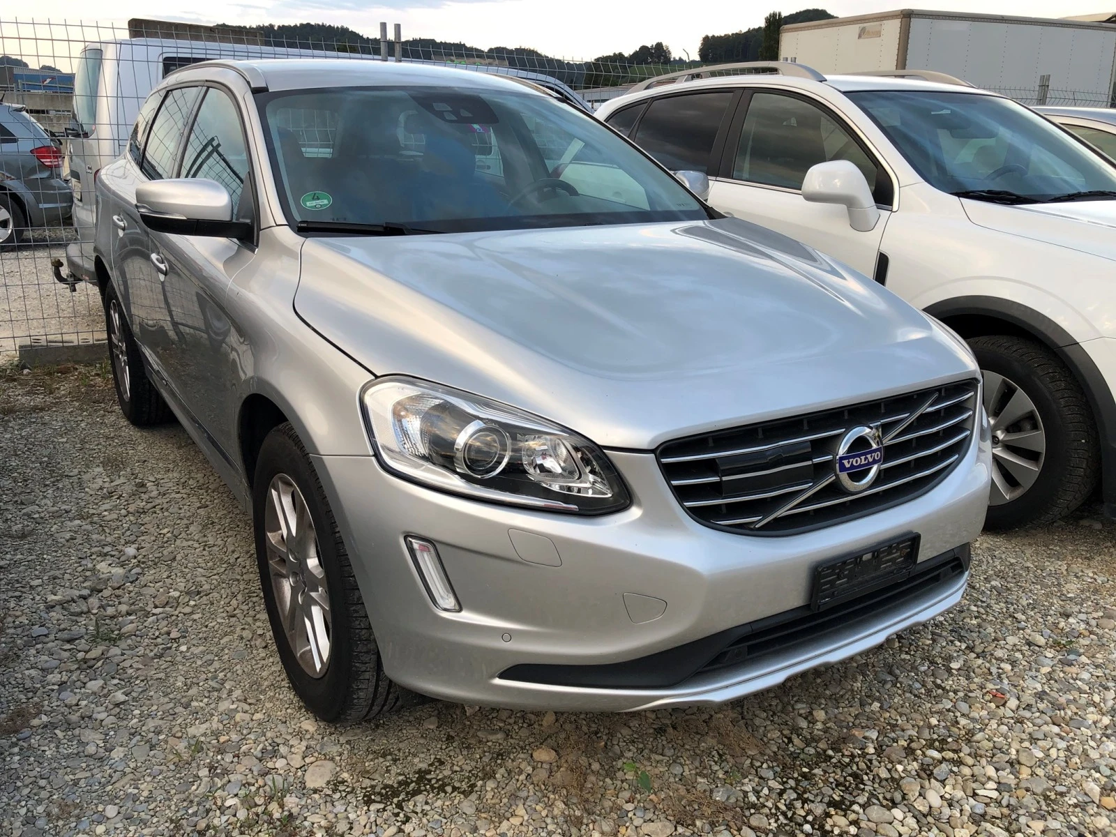 Volvo XC60 2.4D5AWD Swiss Autom. - изображение 3