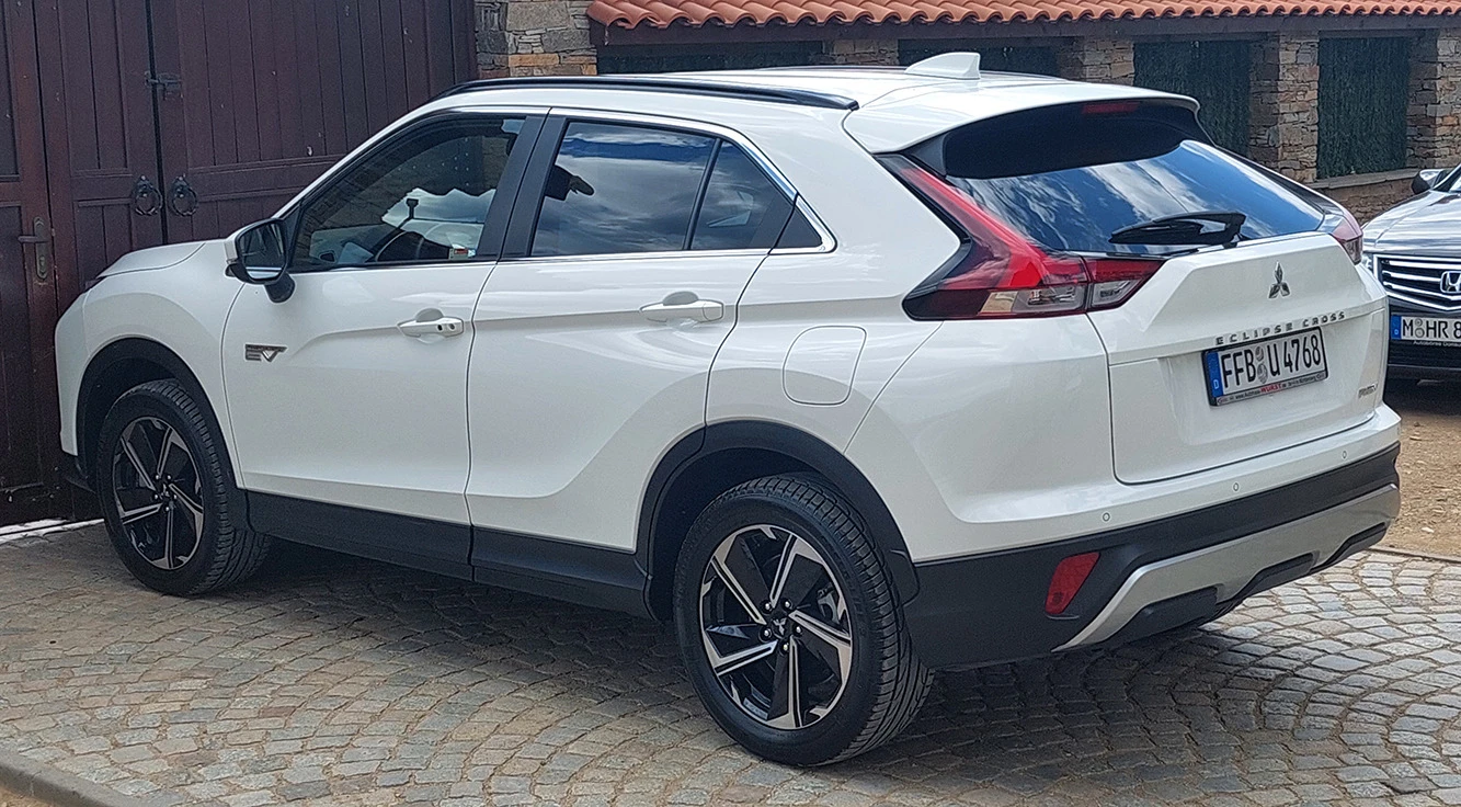 Mitsubishi Eclipse Cross Plug In Hybrid 4WD* Aut.* Navi* LED* Kamera* Euro  - изображение 8