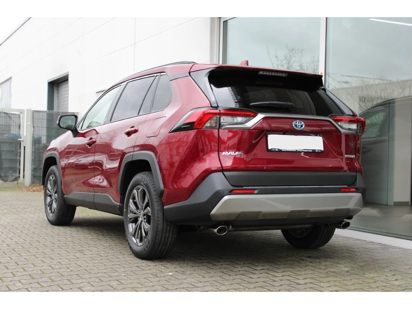 Toyota Rav4 2.5 Hybrid Team Deutschland - изображение 4