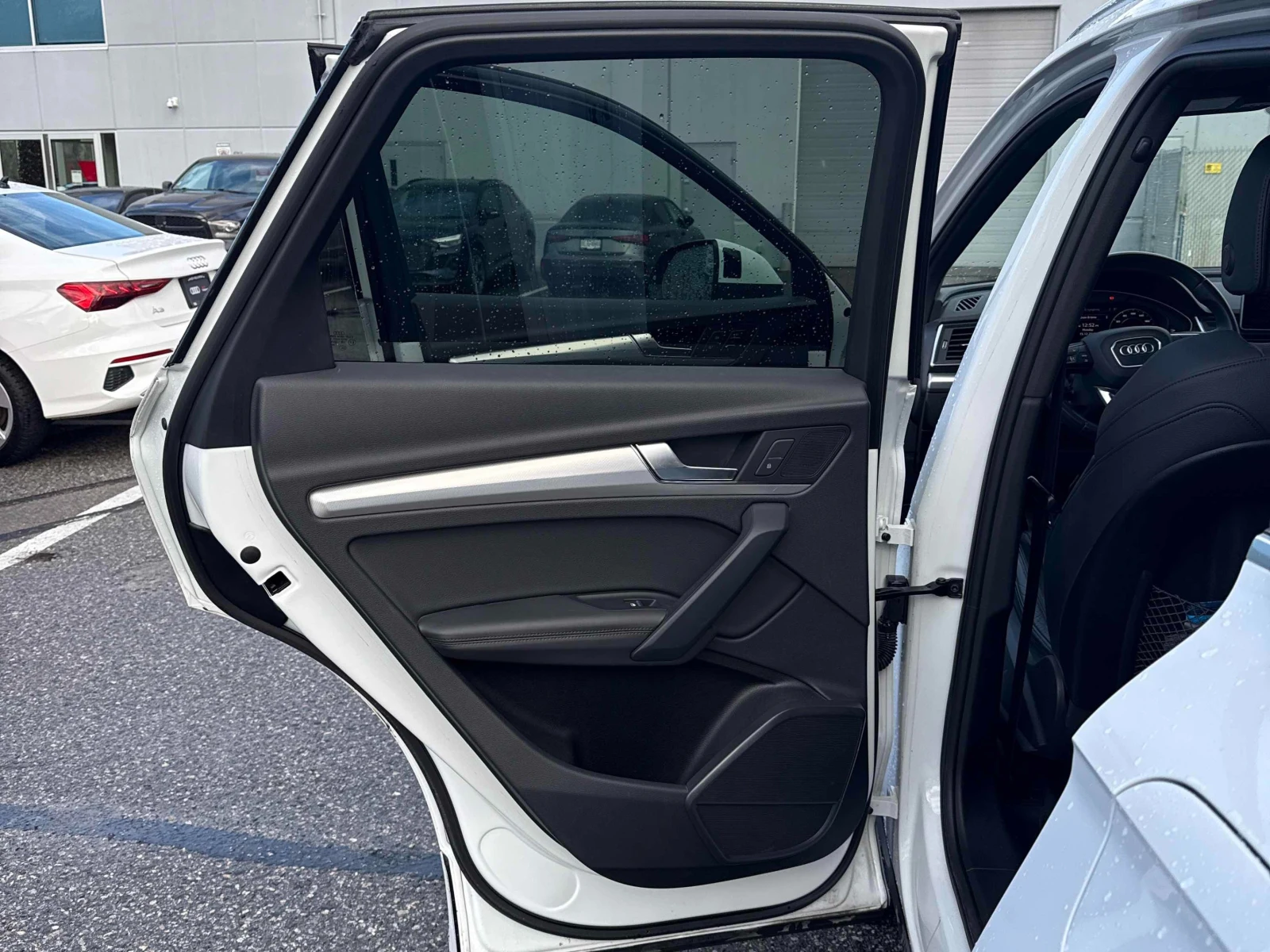 Audi Q5 PROGRESSIV 55TFSi E* * CARFAX * * ���� ������ * *  | Mobile.bg � ����������� 12